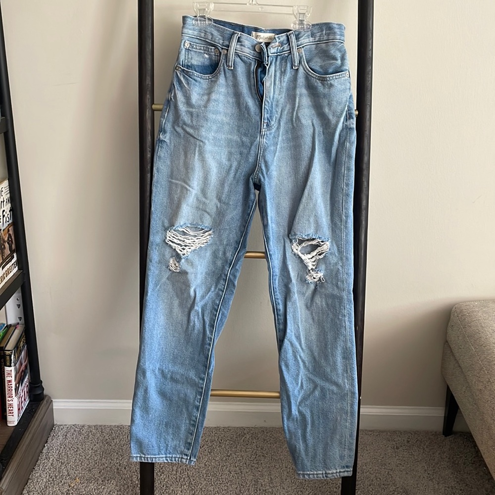 Size 26 light wash straight leg ripped jeans from Madewell